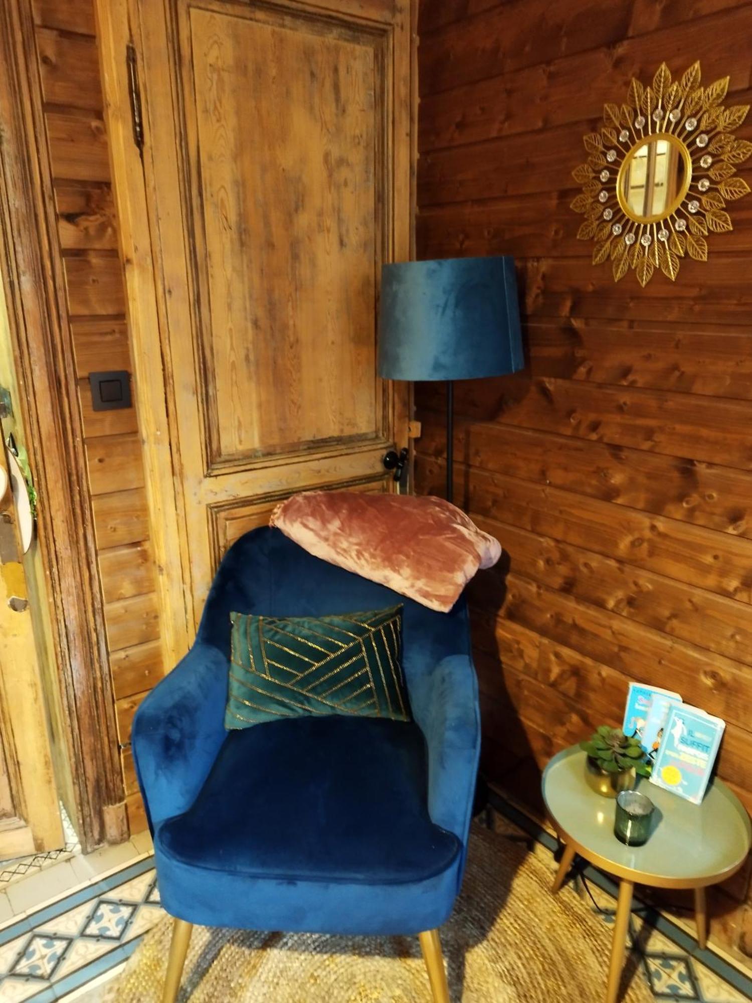 Maison D'Hote Les Notes Endormie Chambre Secrete Berzee Ngoại thất bức ảnh